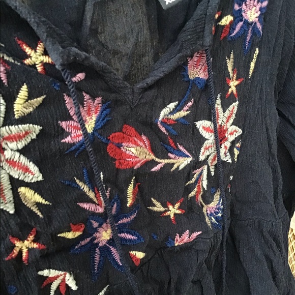 Navy Blouse - Picture 3 of 4